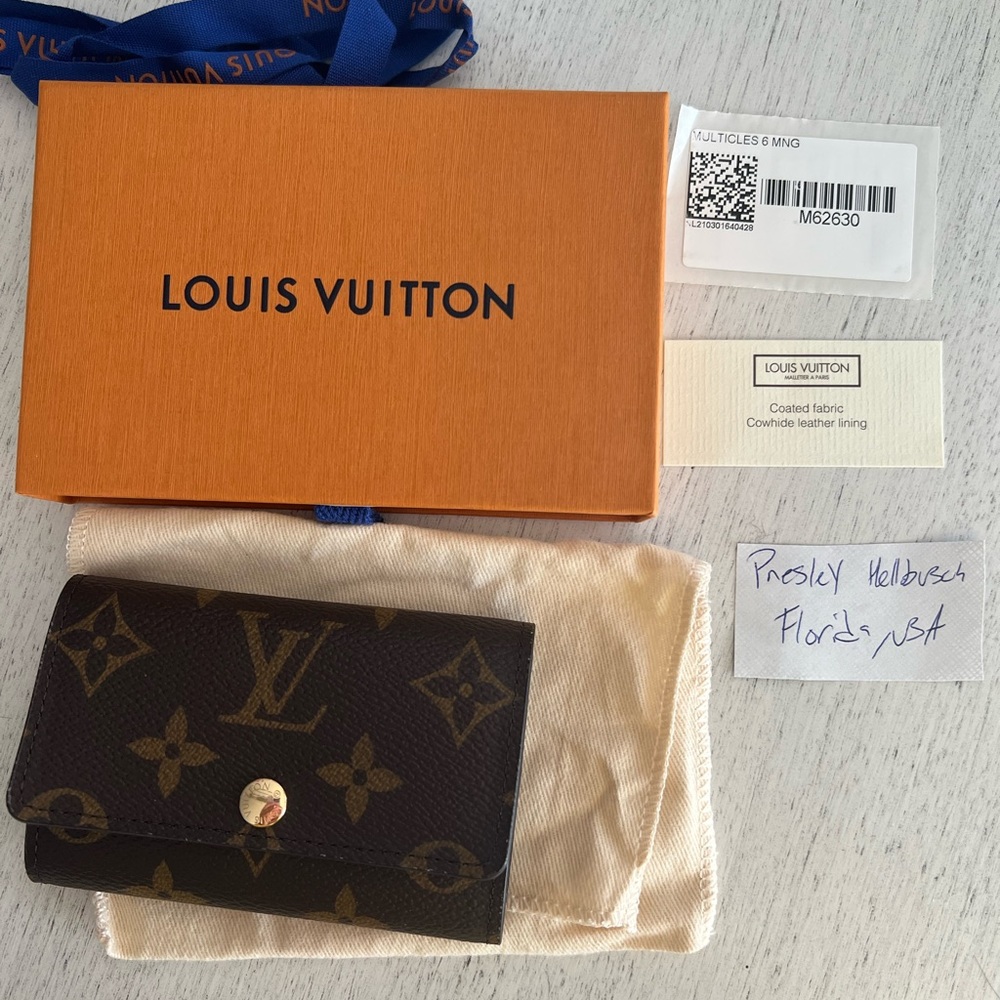 Louis Vuitton 6 key holder